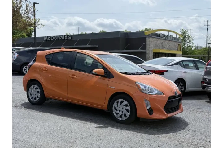 $11995 : 2015 Prius c Three image 4