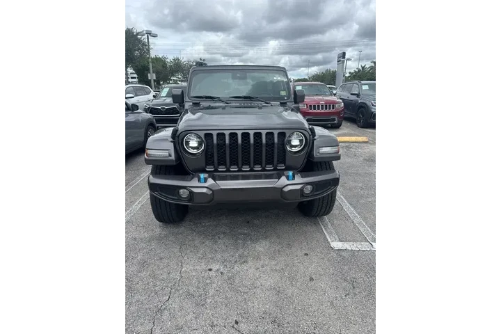 $32990 : Jeep Wrangler Unlimited 2021 image 2