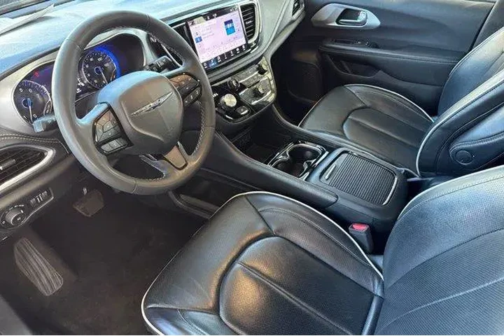 $31732 : Chrysler Pacifica 2025 Limit image 5