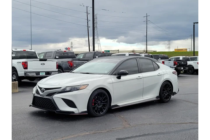 $26998 : Toyota Camry 2021 TRD 4dr Se image 8