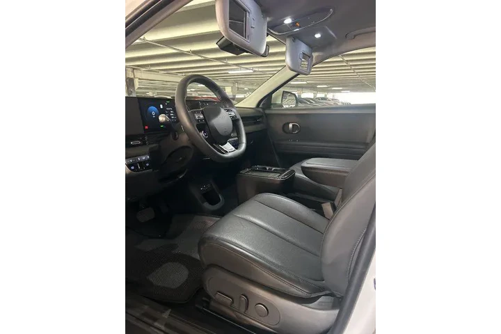 $30995 : Hyundai IONIQ 5 2025 SEL 4dr image 8