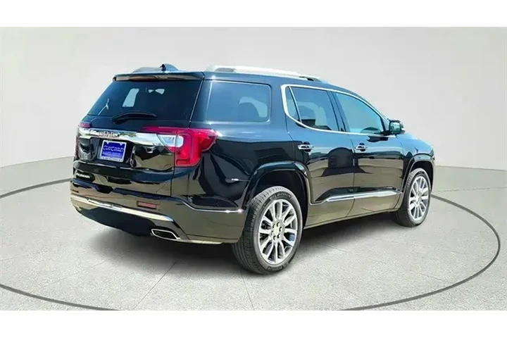 $38330 : GMC Acadia 2023 Denali 4dr S image 4