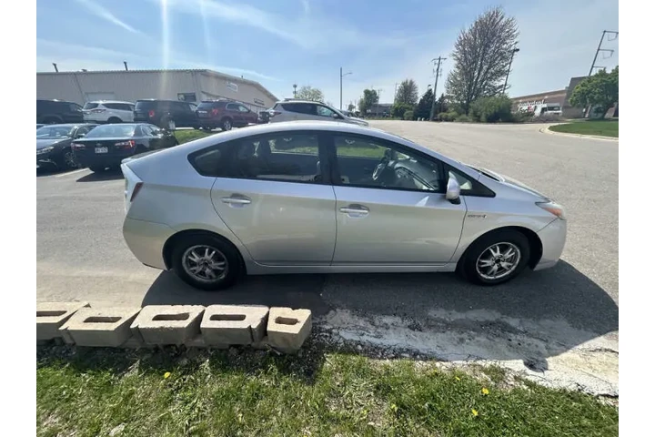 $5990 : 2010 Prius II image 7