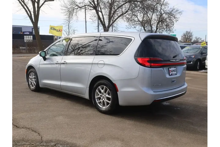 $25477 : Chrysler Pacifica 2023 Touri image 7