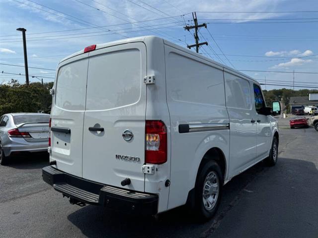 $16495 : 2019 NV 2500 HD SV image 8