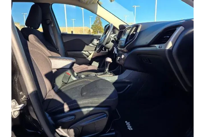 $9990 : Jeep Cherokee 2017 Latitude image 5