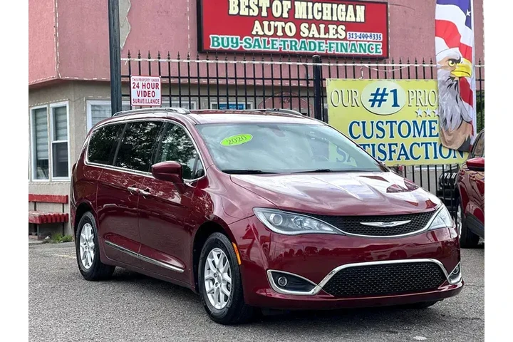 $17499 : 2020 CHRYSLER PACIFICA image 1