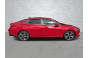 $13694 : Hyundai ELANTRA 2022 SEL 4dr thumbnail