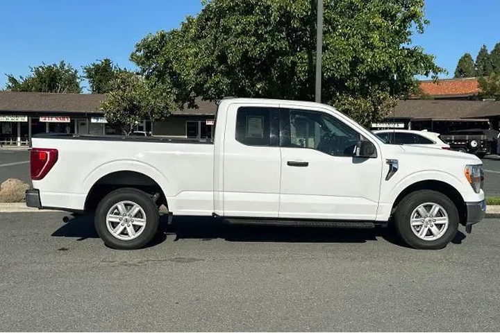 $29700 : Ford F-150 2021 4x2 XL 4dr S image 2