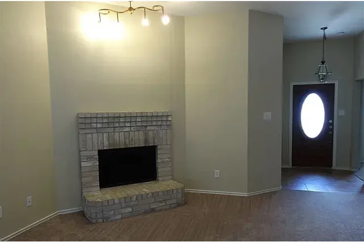 $1300 : HOUSE RENT IN DALLAS TAXES image 6