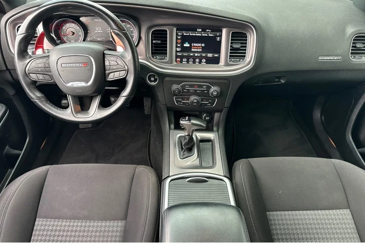 $30900 : Dodge Charger 2022 R/T 4dr S image 6
