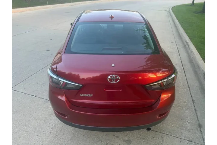 $10997 : 2019 Yaris L image 6
