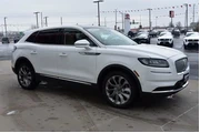 $33876 : Lincoln Nautilus 2022 AWD Re thumbnail