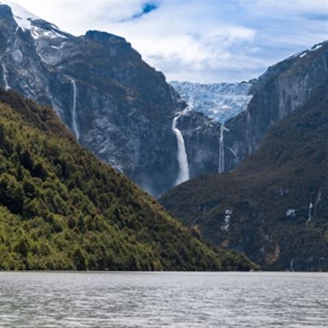 $1788000000 : Rio Picacho, Aysén, Chile image 4