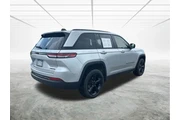 $35335 : Jeep Grand Cherokee 2024 4x2 thumbnail