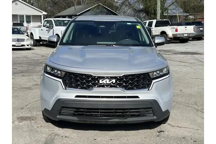$17397 : Kia Sorento 2022 LX 4dr SUV image 2