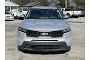 $17397 : Kia Sorento 2022 LX 4dr SUV thumbnail