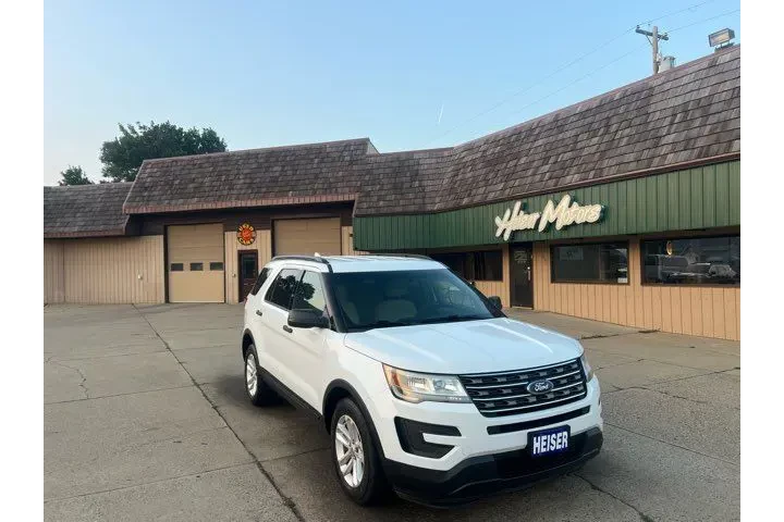 $14995 : 2016 Explorer One Owner | Dic image 2