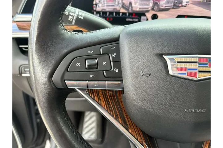 2021 Escalade Luxury 2WD image 9