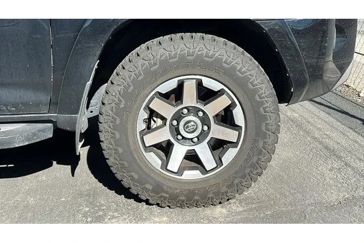$36984 : Toyota 4Runner 2020 4x4 SR5 image 2