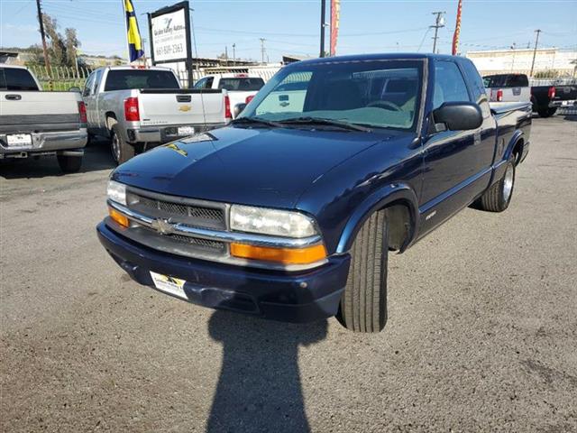 $11999 : 2001 S10 Pickup image 6