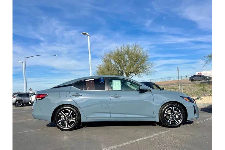 $18997 : Nissan Sentra 2024 SV 4dr Se image 2