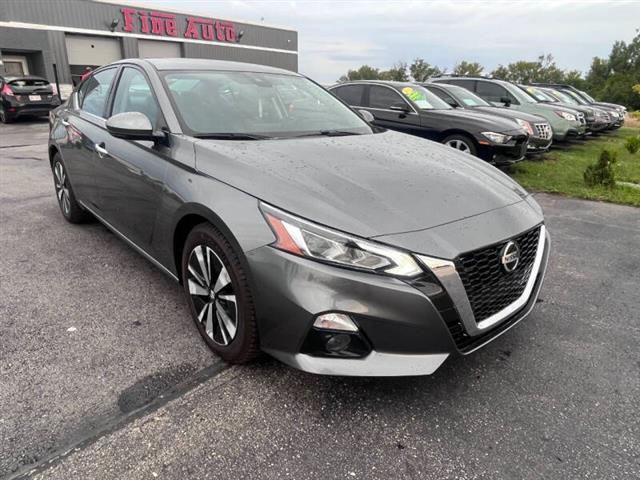 $15995 : 2019 Altima 2.5 SL image 9