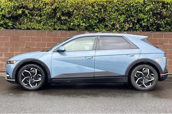 $25590 : Hyundai IONIQ 5 2024 SEL 4dr image 10