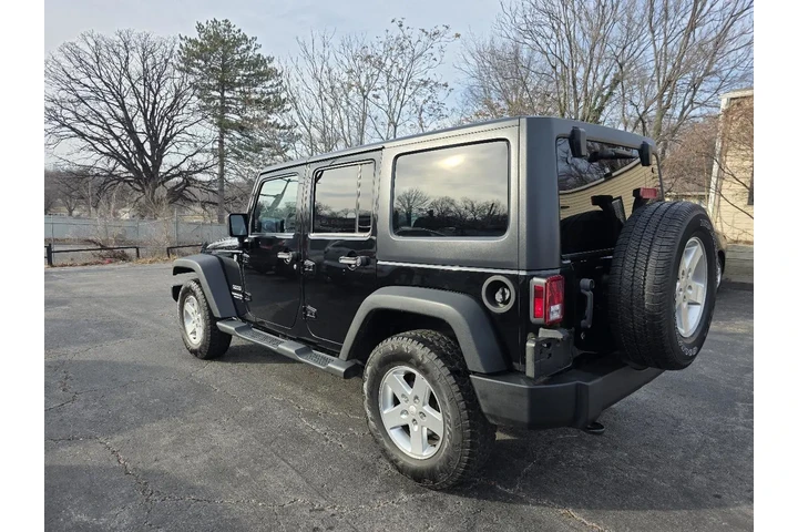 $13900 : 2015 Wrangler Unlimited Sport image 5