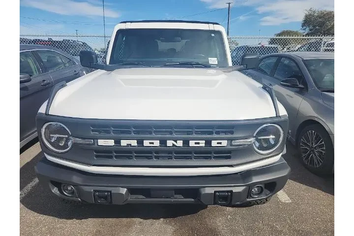 $37991 : Ford Bronco 2022 4x4 Base 4d image 2