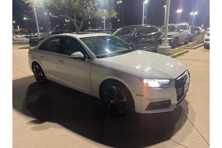 $18991 : Audi A4 2019 Titanium 40 TFS image 2