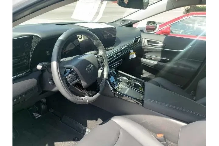 $52500 : 2023 Mirai XLE image 10
