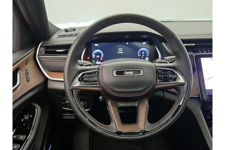$39998 : Jeep Grand Cherokee 2022 4x4 image 10