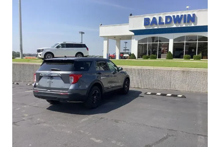 $36950 : Ford Explorer 2023 AWD XLT 4 image 7