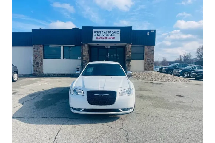 $15999 : 2019 300 Limited image 2