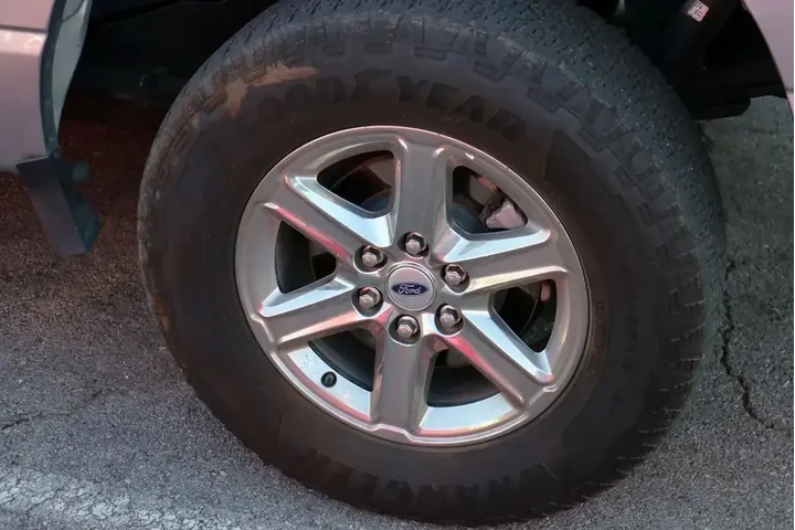 $39000 : Ford F-150 2024 4x4 XLT 4dr image 9