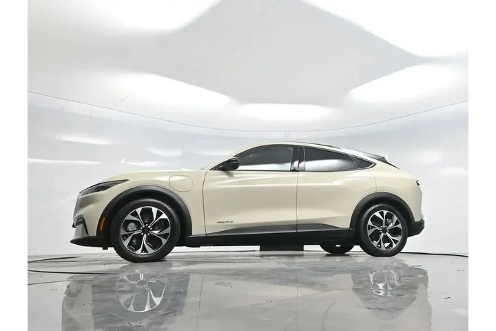 $29440 : Ford Mustang Mach-E 2025 Sel image 7