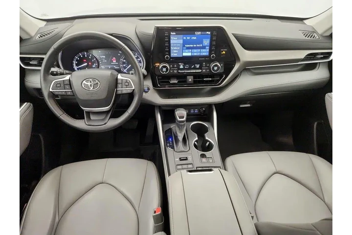 $37998 : Toyota Highlander 2022 AWD X image 2