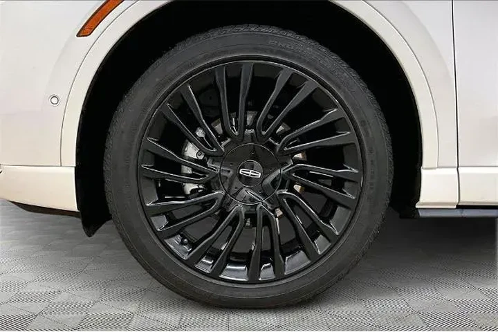 $32900 : Lincoln Corsair 2022 AWD Res image 9