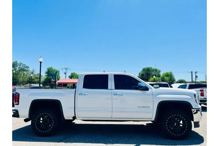 $21995 : 2017 GMC Sierra 1500 SLT Crew image 8