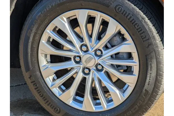 $29923 : Cadillac XT4 2024 Luxury 4dr image 9