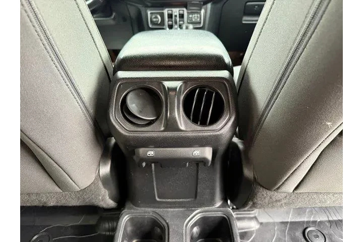 $25000 : Jeep Wrangler Unlimited 2018 image 6