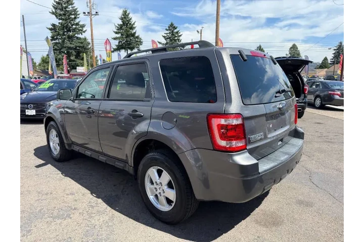 2012 Escape XLT image 7