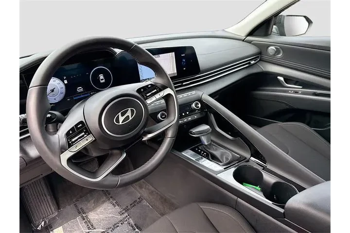 $20000 : Hyundai ELANTRA 2025 SEL Con image 9