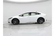 $30998 : Toyota Prius 2024 XLE 4dr Ha thumbnail