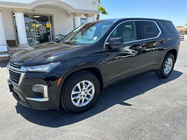 $27995 : Pre-Owned 2022 Traverse LS Sp image 1