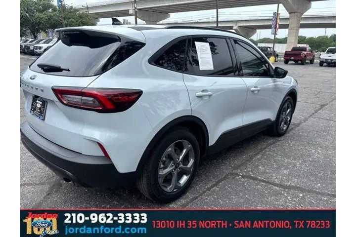 $25640 : Ford Escape 2025 ST-Line 4dr image 8