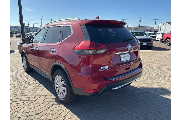 $9470 : 2017 Rogue S image 7