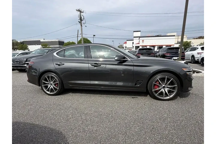 $30995 : Genesis G70 2025 2.5T Sport image 8