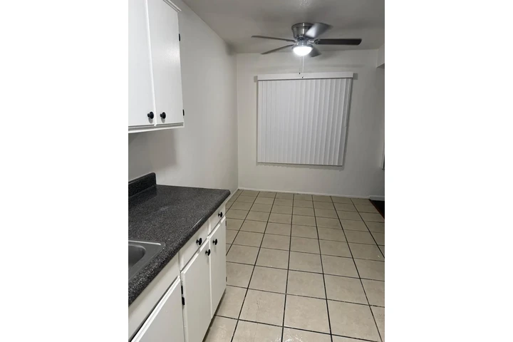 $1800 : Apartamentos listos YA!! image 4